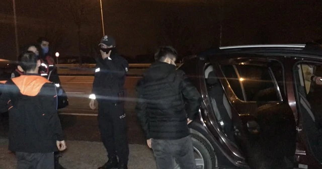 İş yerinden çıkıp eve gittiklerini söyleyen 4 kişi cezadan kaçamadı