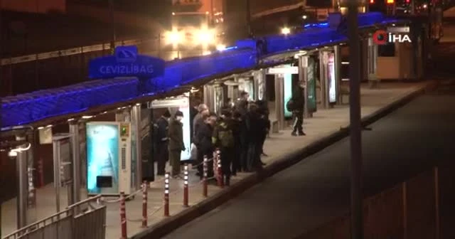 İstanbul’da sokağa çıkma kısıtlaması sona erdi, yollarda hareketlilik başladı