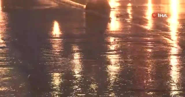 İstanbul trafiğinde sağanak yağmur yoğunluğu