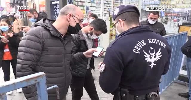 Kalabalıkta HES Kodu sorulmaya başlandı