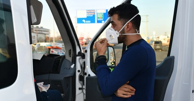 Karantinada olması gerekirken seyahatte yakalandı