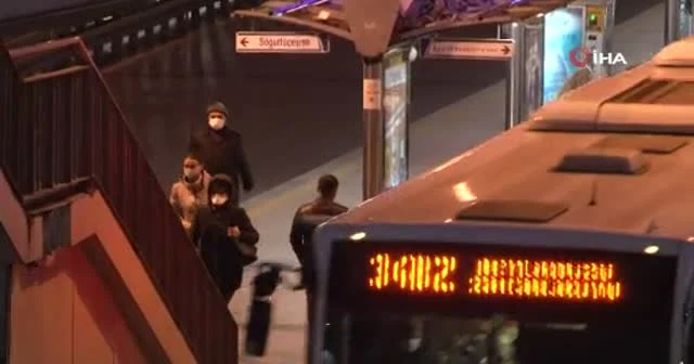Kısıtlamanın ardından İstanbul trafiğinde hareketlilik başladı