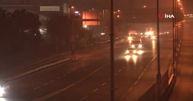 Kısıtlamanın ilk sabahında İstanbul’da birçok nokta boş kaldı