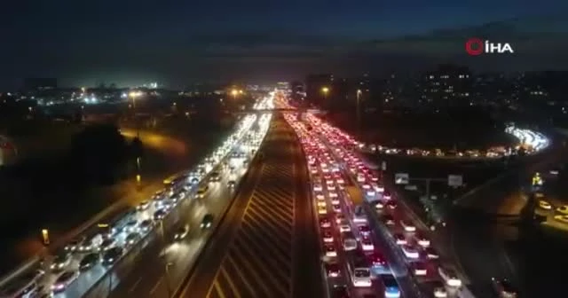 Kısıtlamaya saatler kala İstanbul'da trafik durma noktasında