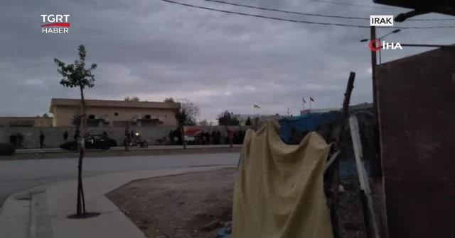 Protestocular yolları kapattı binaları yaktı