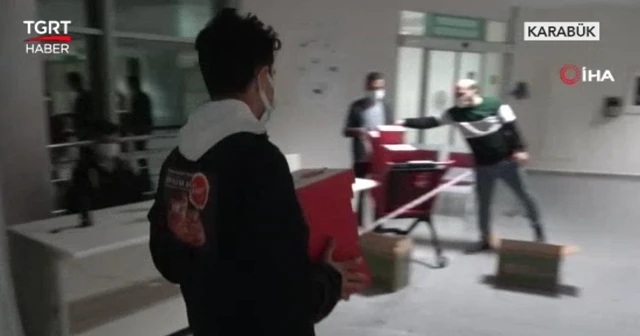 Sağlık çalışanlarına pizza sürprizi