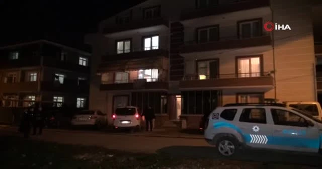 Tabancasını temizlemek isterken annesini vurdu