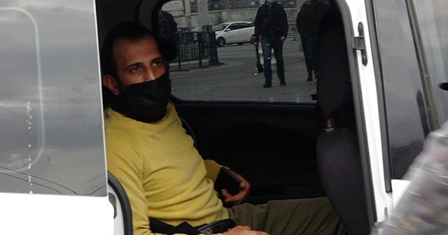 Taksim’de turist kendisini uyaran polise saldırdı