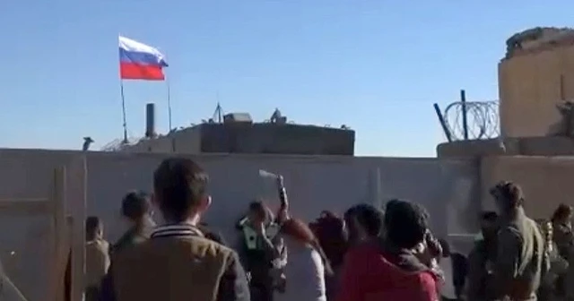 Teröristler Ayn İsa'yı Esad rejimine devretmeye direniyor