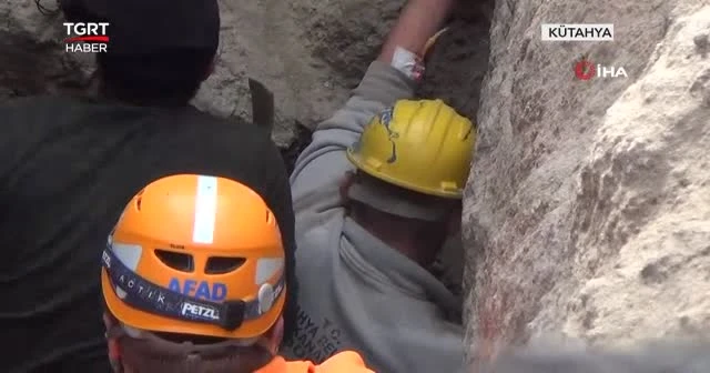 Toprak altında kalan işçi böyle kurtarıldı
