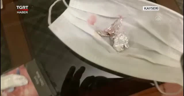 Uyuşturucu partisini polis bastı: 8 gözaltı