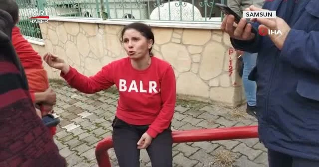 Yanan evine gözyaşı döktü