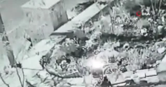 Yoksullar için toplanan kıyafetleri çaldılar