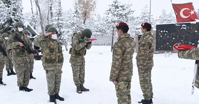 Azerbaycan askerleri "Kış Tatbikatı" için Kars'ta