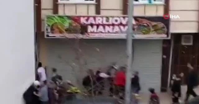 Boş sokakta yol kavgası