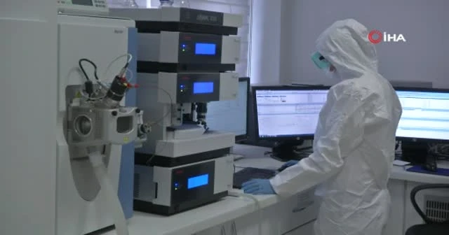 Covid-19 aşısının analizleri Sağlık Bakanlığı laboratuvarlarında yapılıyor