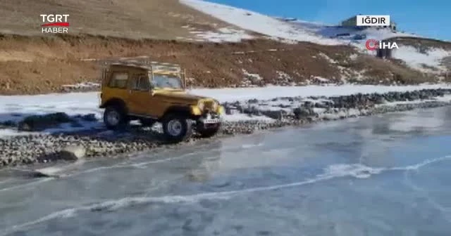 Donmuş göl üzerinde Off-Road heyecanı