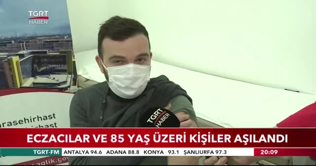 Eczacılar ve 85 yaş üzeri kişiler aşılandı