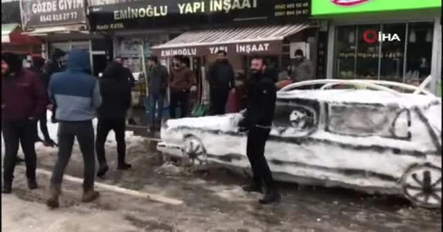 Esnaf kardan otomobil yaptı, polis ehliyet ruhsat sordu