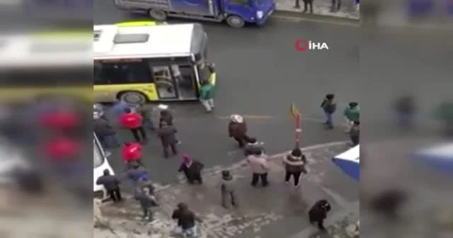 İstanbul’da otobüs şoförünü darp eden 3 maganda tutuklandı