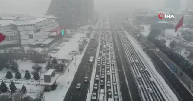 İstanbul’da trafik durma noktasına geldi