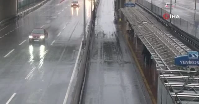 İstanbul’da yağmur etkili oluyor