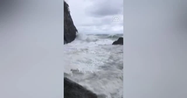 Karadeniz'de batan yük gemisinin mürettebatı böyle kurtarıldı