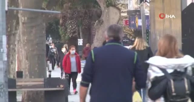 Kısıtlamaya rağmen Bağdat Caddesi'ndeki yoğunluk pes dedirtti