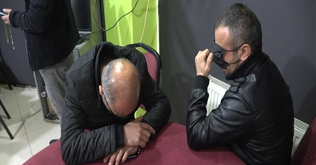 Kumar baskınında yakalandılar!