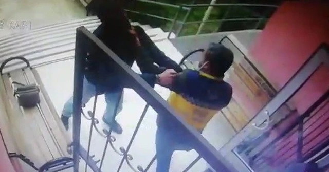 Sağlık çalışanına saldırdı, personel karşı koydu