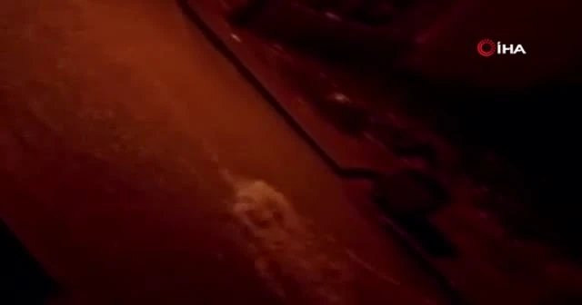 Şiddetli yağış İzmir'i teslim aldı