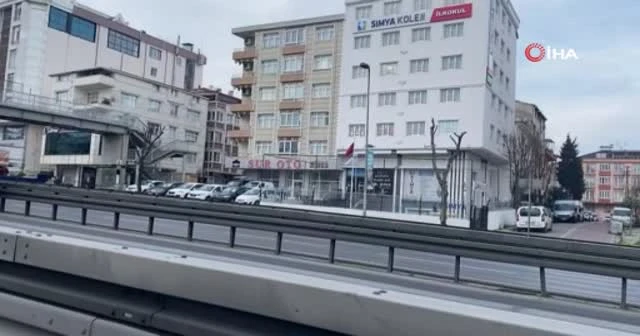 Sokağa çıkma kısıtlamasına rağmen Avcılar'da şaşırtan trafik