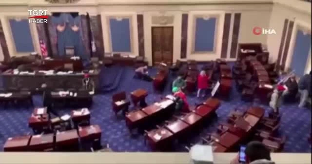 Trump destekçileri Kongre binasını bastı