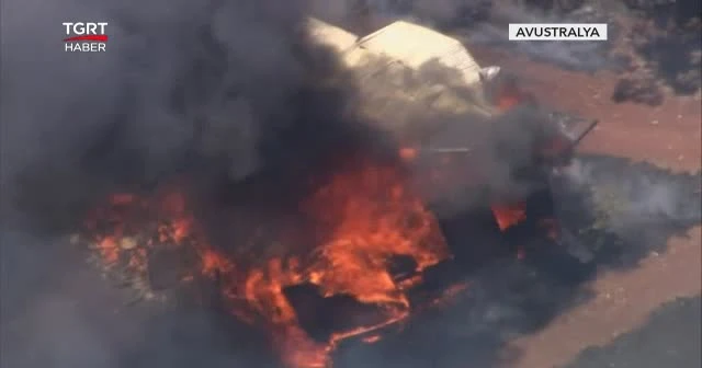 Alevler her yeri yaktı geçti