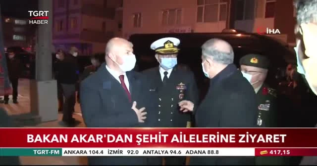 Bakan Akar'dan şehit ailelerine ziyaret