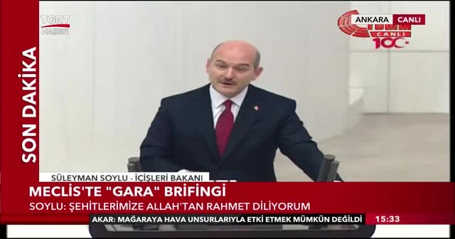 Bakan Soylu'nun şehit annesiyle diyalogunu aktarırken gözleri doldu