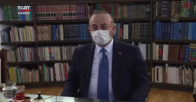 Çavuşoğlu'nun ziyaretinde gözyaşlarını tutamadı