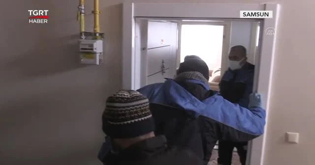 Çaydanlıktan taşan su ocağı söndürünce olanlar oldu
