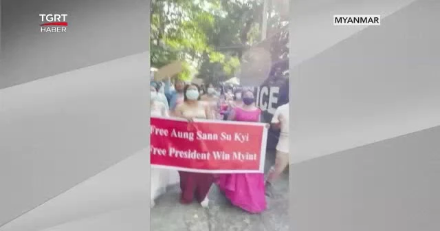 Darbecilere karşı kostümlü protesto