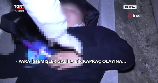 Genç kız karnındaki bıçak ile ambulansı bekledi
