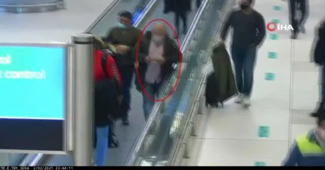 İstanbul Havalimanı'nda Napolyon dönemine ait altın para yakalandı