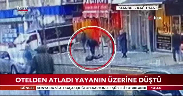 Otelden atladı yayanın üzerine düştü