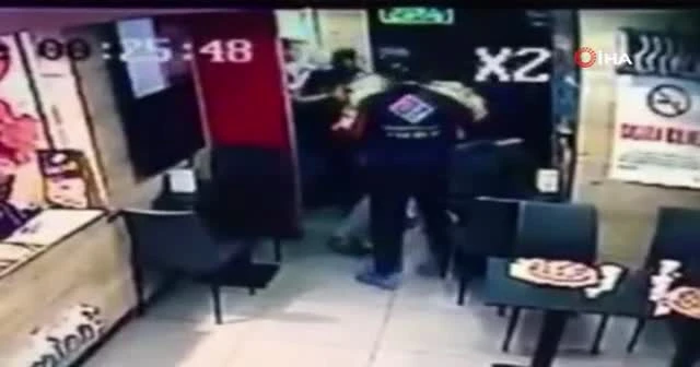Pizzacıda çalışanları uyarınca darp edildi