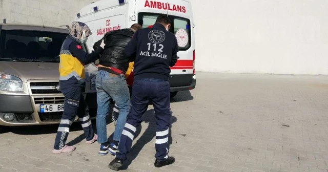 Polis ehliyet isteyince kendini yere bıraktı