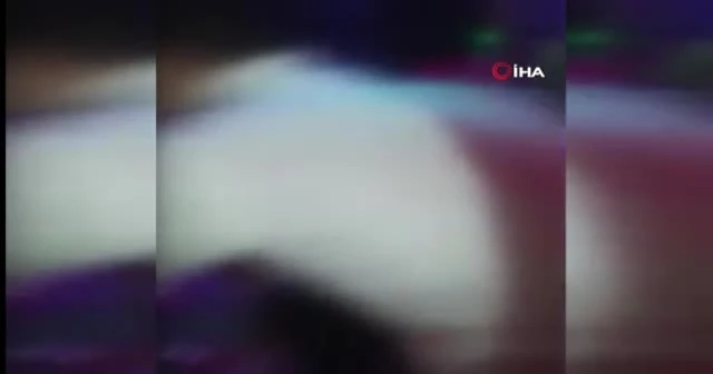 Polisi görünce kimi koltuk arkasına kimi dolaba saklandı