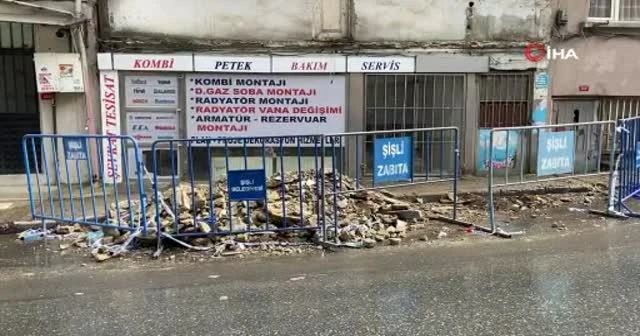 Şişli’de balkonun çöktüğü anlar kamerada