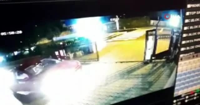 Site sakiniymiş gibi davranıp otomobilleri çaldılar