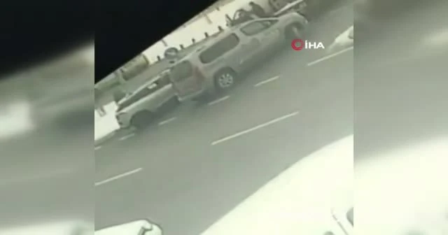 Trafikteki tartışmayı fırsat bilen hırsız, araçtan telefon çaldı