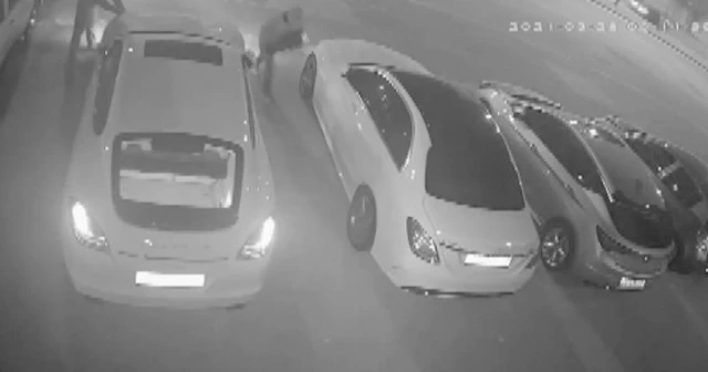 25 saniyede 50 bin liralık farları çaldılar