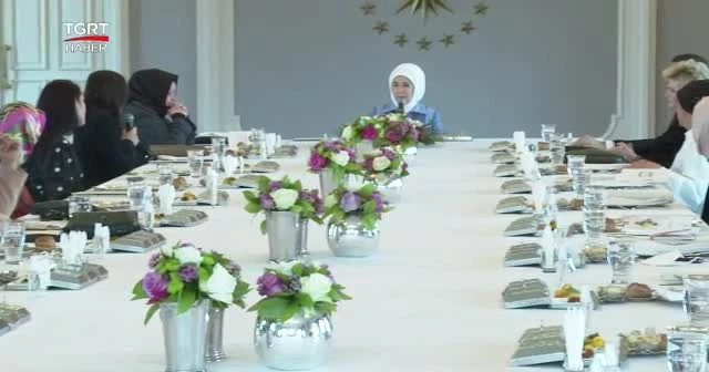 Emine Erdoğan: Önemli olan birbirimize yoldaş olmak
